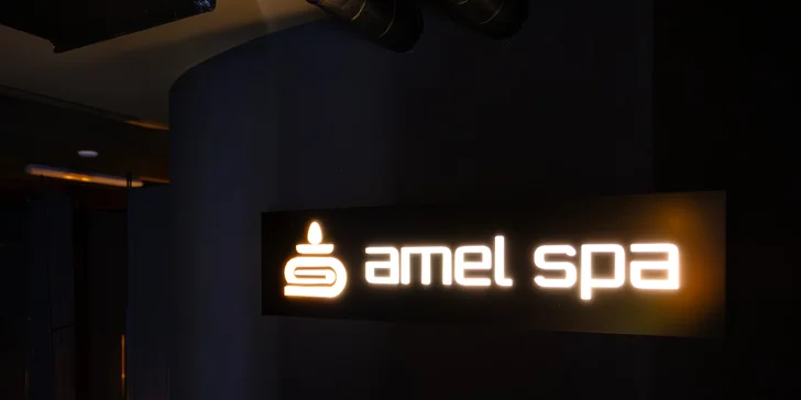 Relax vo vínnom kúpeli s občerstvením a pohárom vína pre 1 až 4 osoby