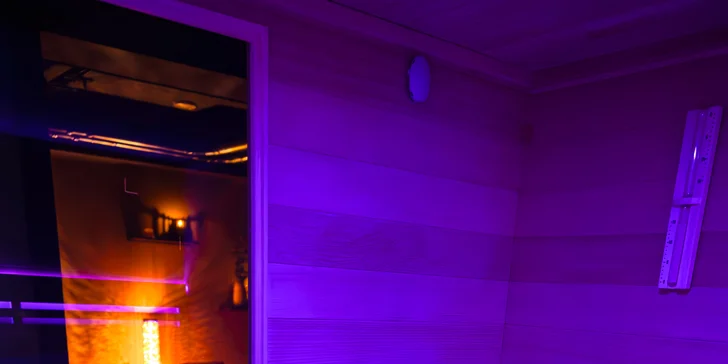 Relax vo vínnom kúpeli s občerstvením a pohárom vína pre 1 až 4 osoby