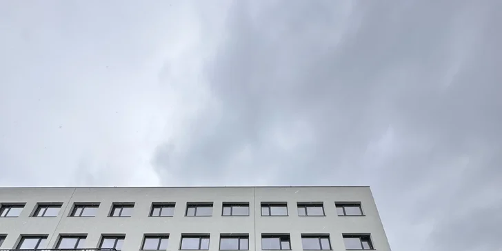 Relax vo vínnom kúpeli s občerstvením a pohárom vína pre 1 až 4 osoby