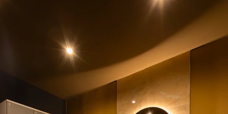 Relax vo vínnom kúpeli s občerstvením a pohárom vína pre 1 až 4 osoby