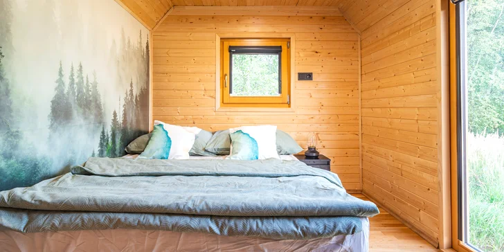 Za prírodou, pokojom a výhľadom na hviezdy: netradičný pobyt v maringotke na okraji Bŕd