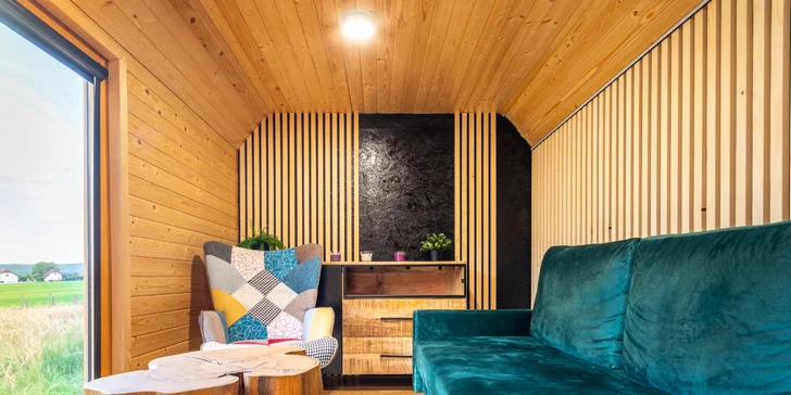 Za prírodou, pokojom a výhľadom na hviezdy: netradičný pobyt v maringotke na okraji Bŕd