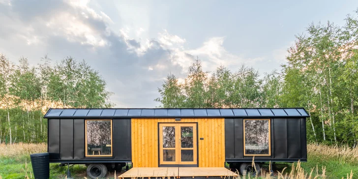 Za prírodou, pokojom a výhľadom na hviezdy: netradičný pobyt v maringotke na okraji Bŕd