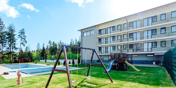 Pobyt v modernom 4* rezorte pri Oravskej priehrade: bazény, saunový svet aj množstvo športových aktivít