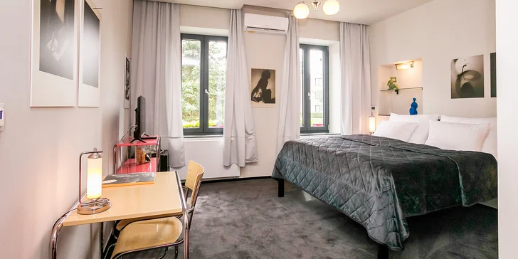 Unikátne ubytovanie na východe Čiech: zrenovovaný hotel, 4 dizajnové izby, raňajky aj privátne wellness