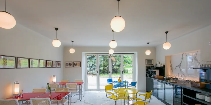 Unikátne ubytovanie na východe Čiech: zrenovovaný hotel, 4 dizajnové izby, raňajky aj privátne wellness