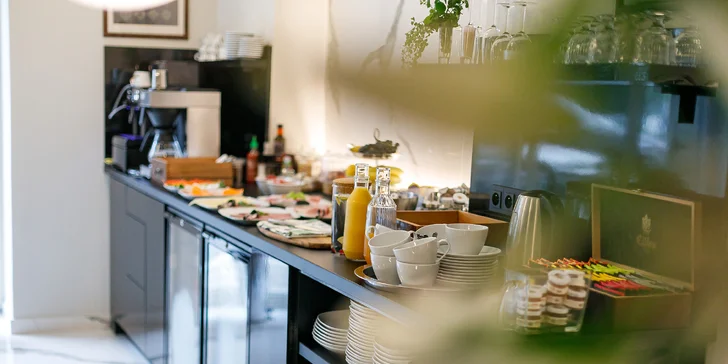 Unikátne ubytovanie na východe Čiech: zrenovovaný hotel, 4 dizajnové izby, raňajky aj privátne wellness