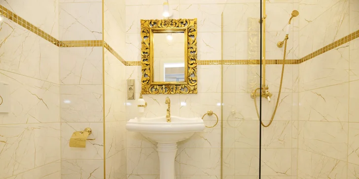 Romantický pobyt na zámku pri Havlíčkovom Brode: víno, raňajky aj degustačné menu