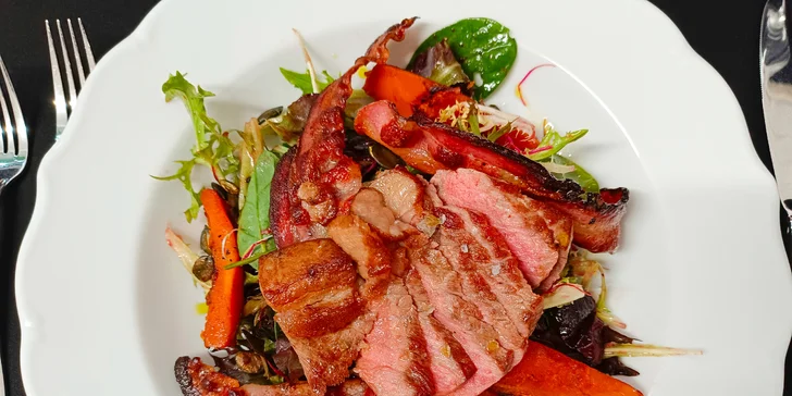 Romantický pobyt na zámku pri Havlíčkovom Brode: víno, raňajky aj degustačné menu