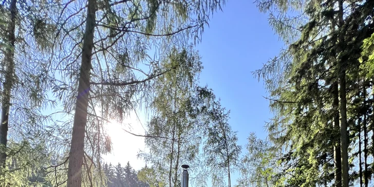 Netradičný relax v prírode pri Adršpachu: vybavená jurta so saunou pre pár aj rodinu