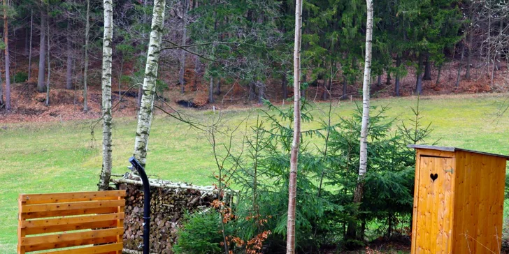 Netradičný relax v prírode pri Adršpachu: vybavená jurta so saunou pre pár aj rodinu