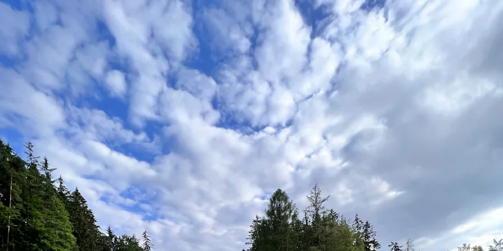 Netradičný relax v prírode pri Adršpachu: vybavená jurta so saunou pre pár aj rodinu