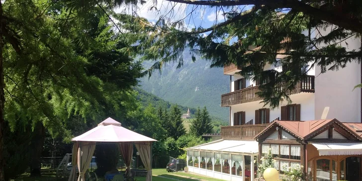 Talianske Alpy: horský hotel s polpenziou a turistickou kartou až pre 9 osôb