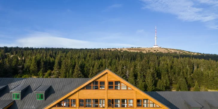 Ubytovanie v hoteli pod vrcholom Pradědu: raňajky alebo polpenzia aj wellness