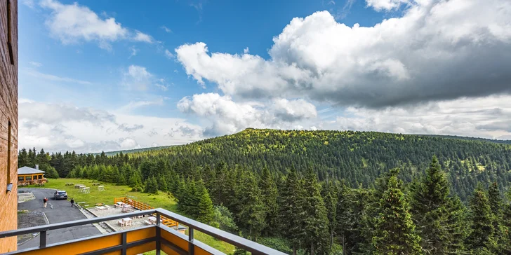 Ubytovanie v hoteli pod vrcholom Pradědu: raňajky alebo polpenzia aj wellness