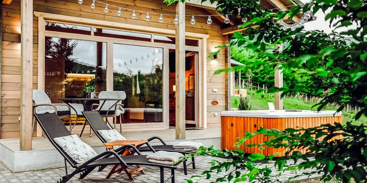 Luxusné chatky v Národnom parku Bükk: raňajkový box aj privátna vírivka