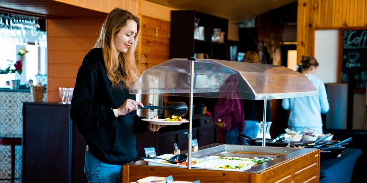 Ubytovanie v hoteli pod vrcholom Pradědu: raňajky alebo polpenzia aj wellness