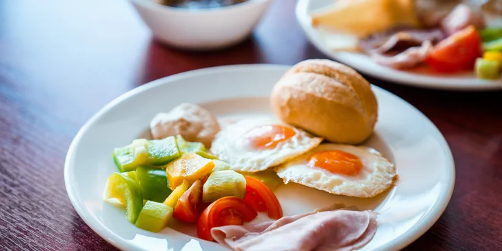 Ubytovanie v hoteli pod vrcholom Pradědu: raňajky alebo polpenzia aj wellness