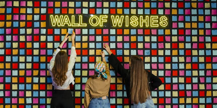 Zažiarte pred objektívom: Vstup do SELFIE ROOMS v CRAZY SiTY