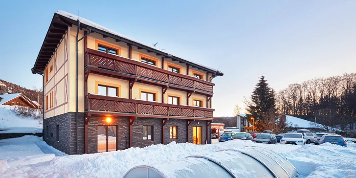 Relax v Janských Lázňach: pobyt s raňajkami, wellness a zábava nielen na lyžiach