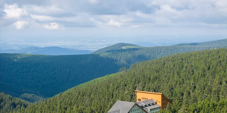 Ubytovanie v hoteli pod vrcholom Pradědu: raňajky alebo polpenzia aj wellness