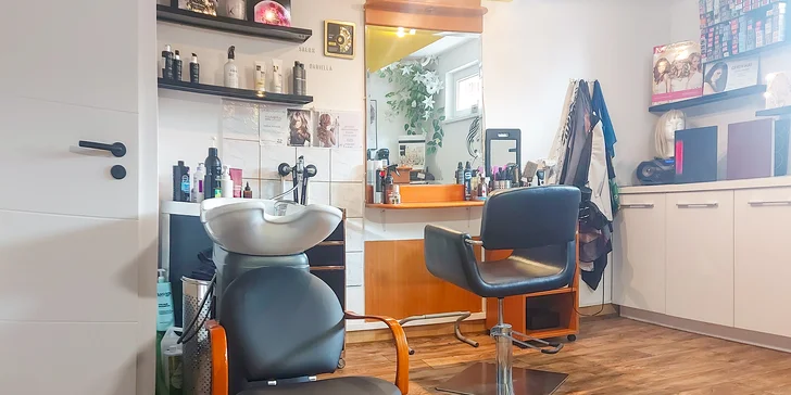 Pánsky a dámsky strih, farbenie, vlasová kúra alebo spoločenský účes