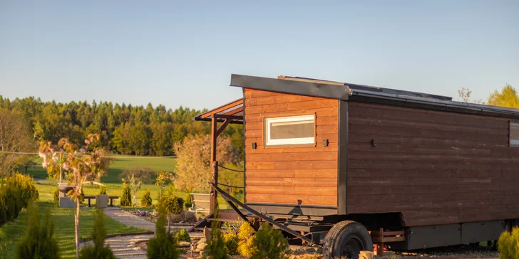Luxusná maringotka Za humny so saunou v prírode neďaleko Bouzova a Javoříčskych jaskýň