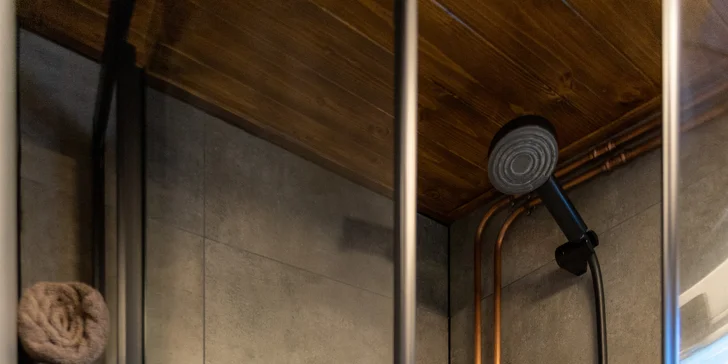 Luxusná maringotka Za humny so saunou v prírode neďaleko Bouzova a Javoříčskych jaskýň