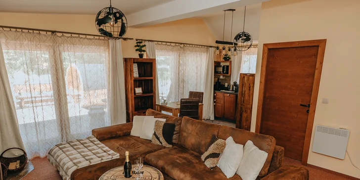 Mobilný domček v Tatranskej Lomici so súkromným wellness a polpenziou