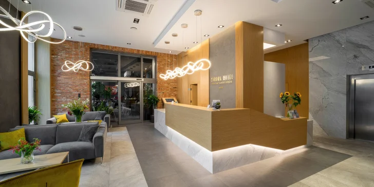 Moderný hotel v historickom centre Vroclavu blízko pamiatok s raňajkami