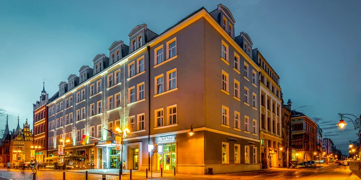 Moderný hotel v historickom centre Vroclavu blízko pamiatok s raňajkami