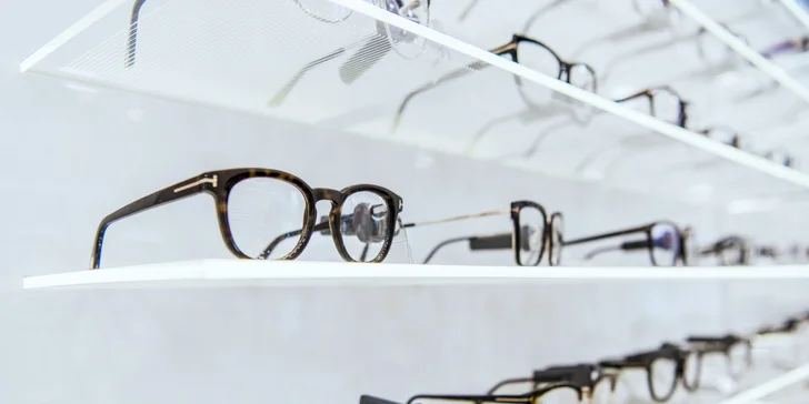 Meranie zrakovej ostrosti autorefraktometrom aj s okuliarmi v cene alebo so zľavou