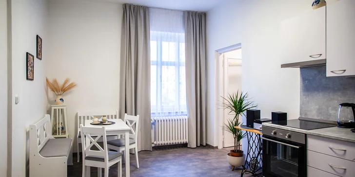 Moderný apartmán s kuchynkou v centre Vsetína pre pár aj skupinu až 4 osôb