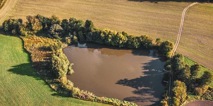 Glamping v krásne zariadenom otočnom tiny house pre 2 osoby a za príplatok hot tube