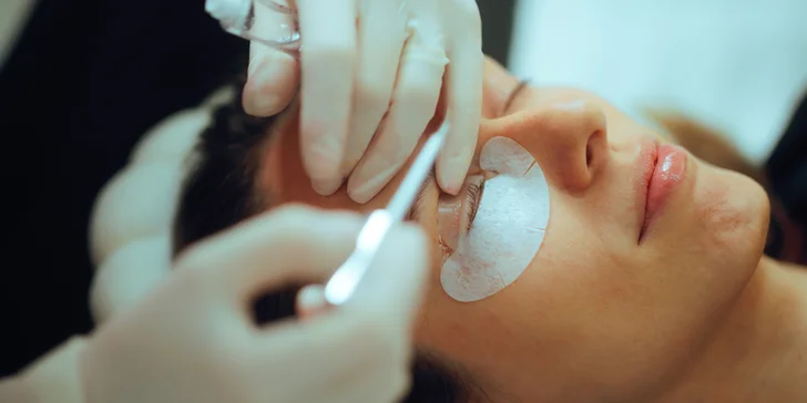 Lash lifting, laminácia obočia alebo výhodné kombo