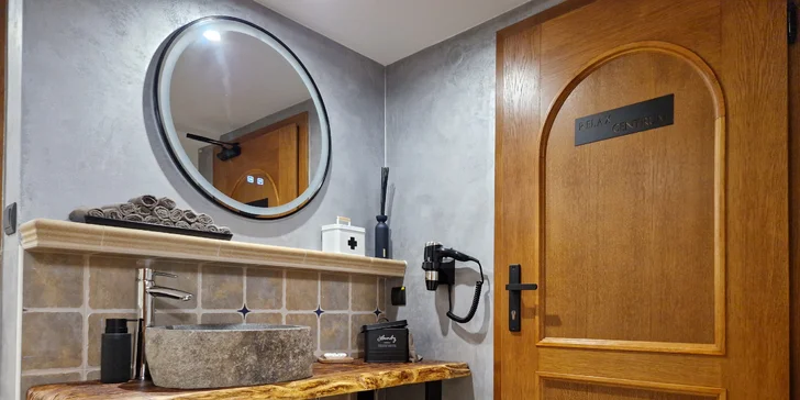 Apartmán v centre Trenčína so vstupom do privátneho wellness