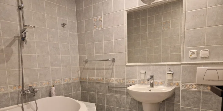 Apartmán v centre Trenčína so vstupom do privátneho wellness