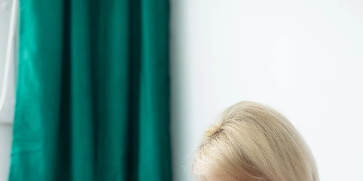 Permanentný make up: pery alebo púdrové obočie