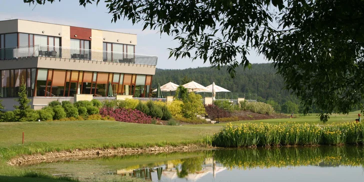 Golfový hotel v Beroune s neobmedzeným wellness a fľašou prosecca