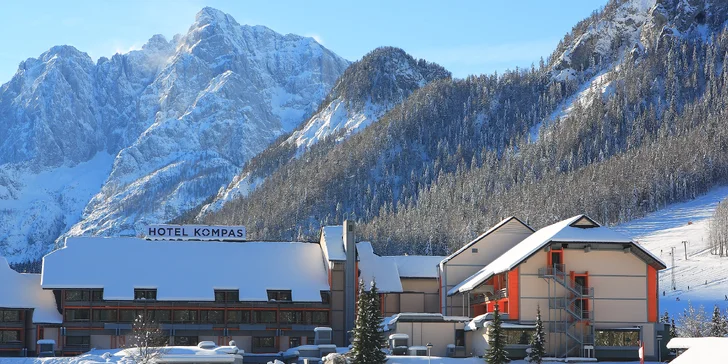 Julské Alpy: hotel Kompas**** pri zjazdovke, trojdňový skipas, polpenzia a vstup do vodného parku