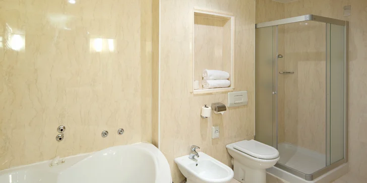 Julské Alpy: hotel Kompas**** pri zjazdovke, trojdňový skipas, polpenzia a vstup do vodného parku