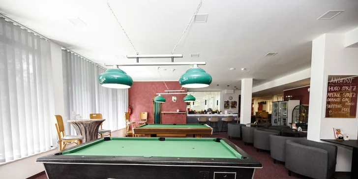 Pobyt na brehu jazera a v blízkosti lyžiarskych stredísk: polpenzia, bazén a vírivka