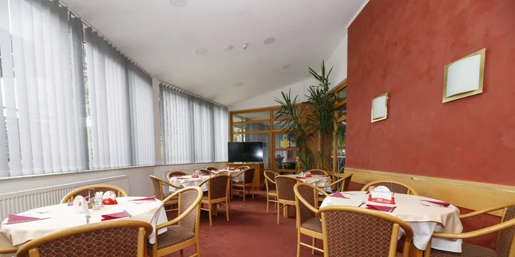 Pobyt na brehu jazera a v blízkosti lyžiarskych stredísk: polpenzia, bazén a vírivka