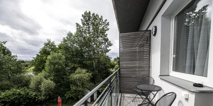 Pobyt na brehu jazera a v blízkosti lyžiarskych stredísk: polpenzia, bazén a vírivka