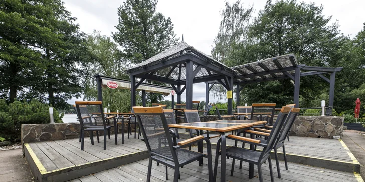 Pobyt na brehu jazera a v blízkosti lyžiarskych stredísk: polpenzia, bazén a vírivka