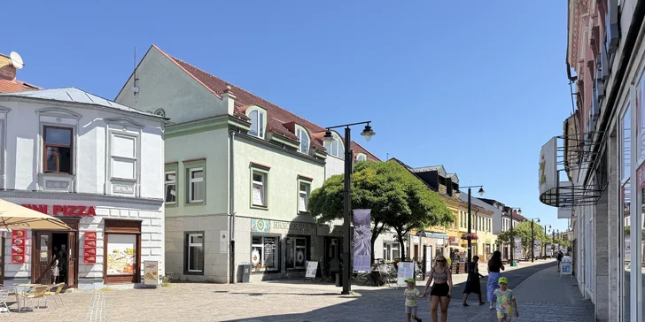 Strih vlasov, revitalizačná kúra alebo dámsky či pánsky vlasový balíček v Beauty Salon Kristy