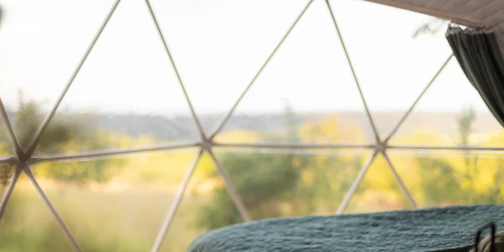 Romantický pobyt v luxusnej ulite glampingového štýlu na Morave