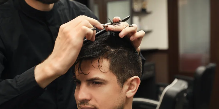 Strihanie vlasov, úprava brady či kombo od junior alebo senior barbera