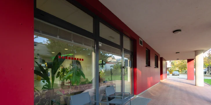 Starostlivosť o nohy: suchá, medicinálna, kombinovaná mokrá aj wellness pedikúra