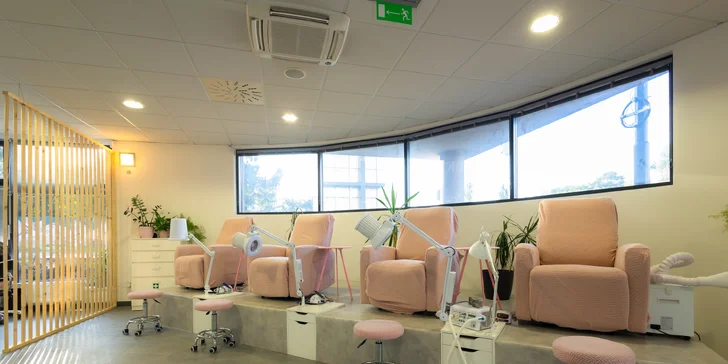 Starostlivosť o nohy: suchá, medicinálna, kombinovaná mokrá aj wellness pedikúra